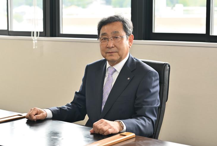 瑞穂町長 山﨑 栄