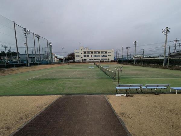 町営庭球場