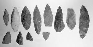 瑞穂歴史\旧石器時代の尖頭器